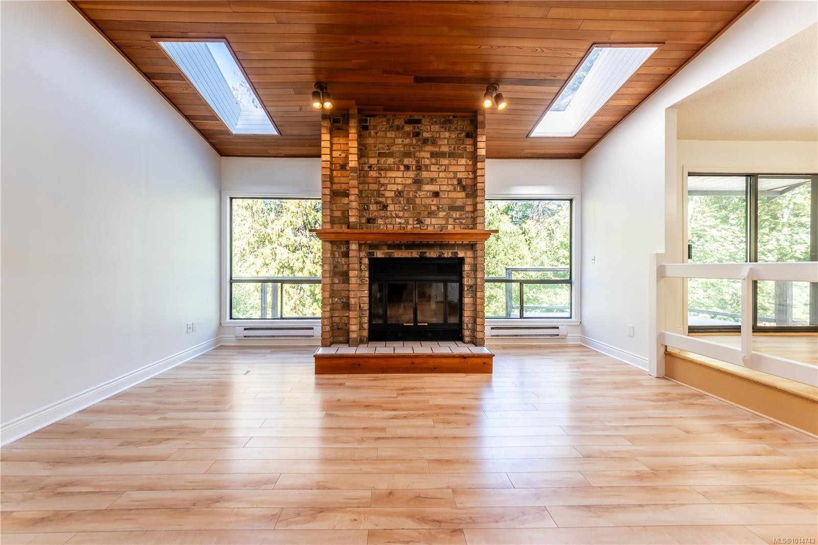 3521 Fairview Dr, Nanaimo, BC