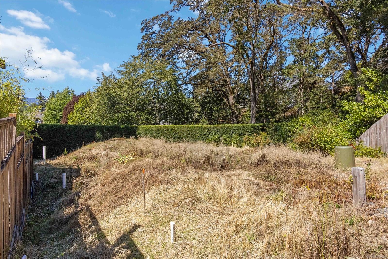 929 Woodhall Dr, Saanich, BC