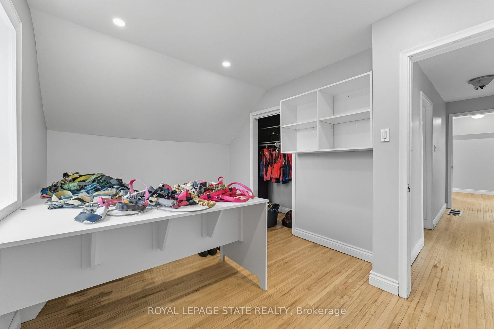 338 Trinity Church Road, Hamilton, ON