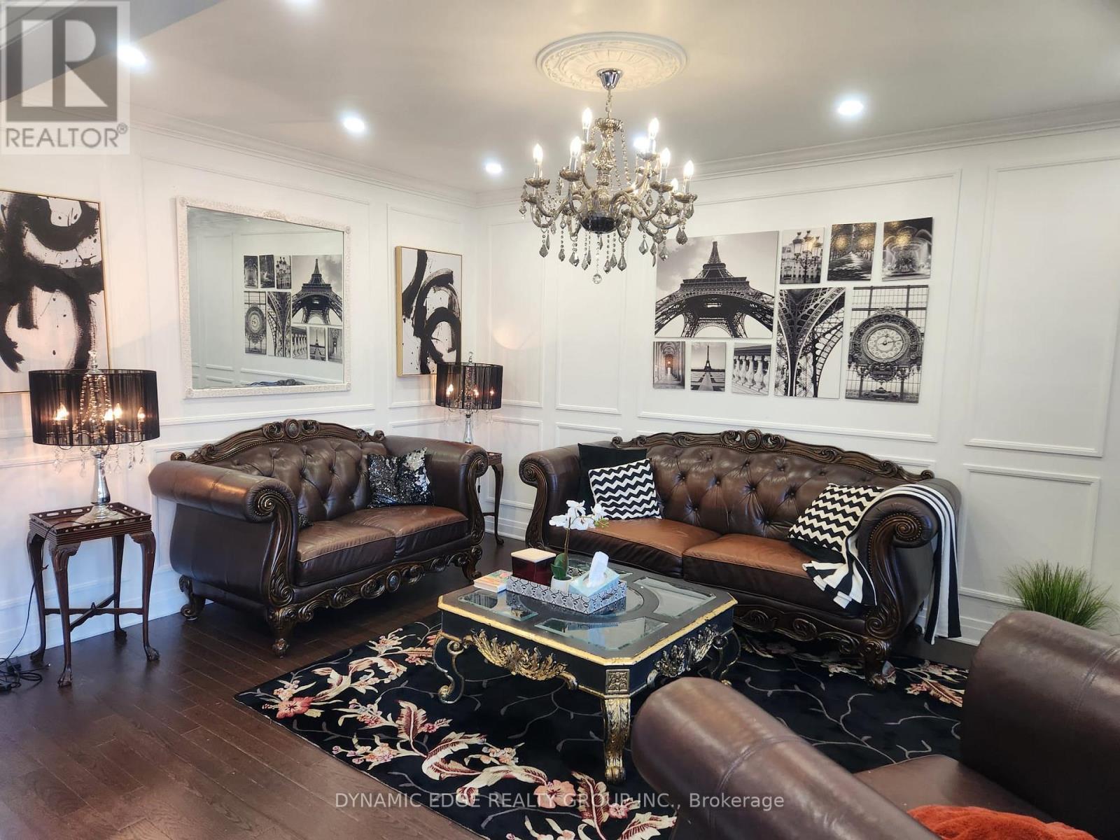 70 Elmhurst Street, Scugog, ON - Indoor Photo Showing Living Room