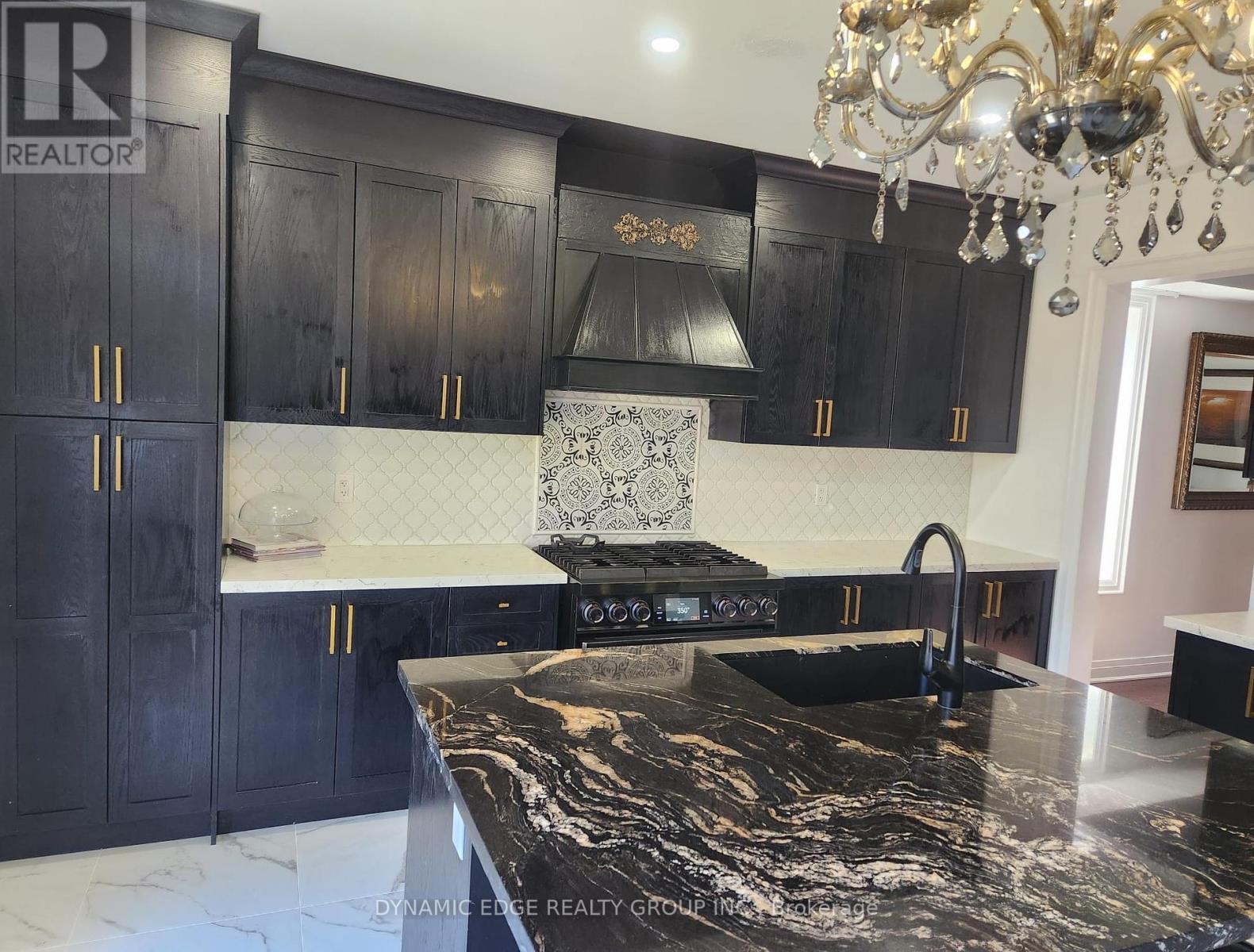 70 Elmhurst Street, Scugog, ON - Indoor Photo Showing Kitchen With Double Sink