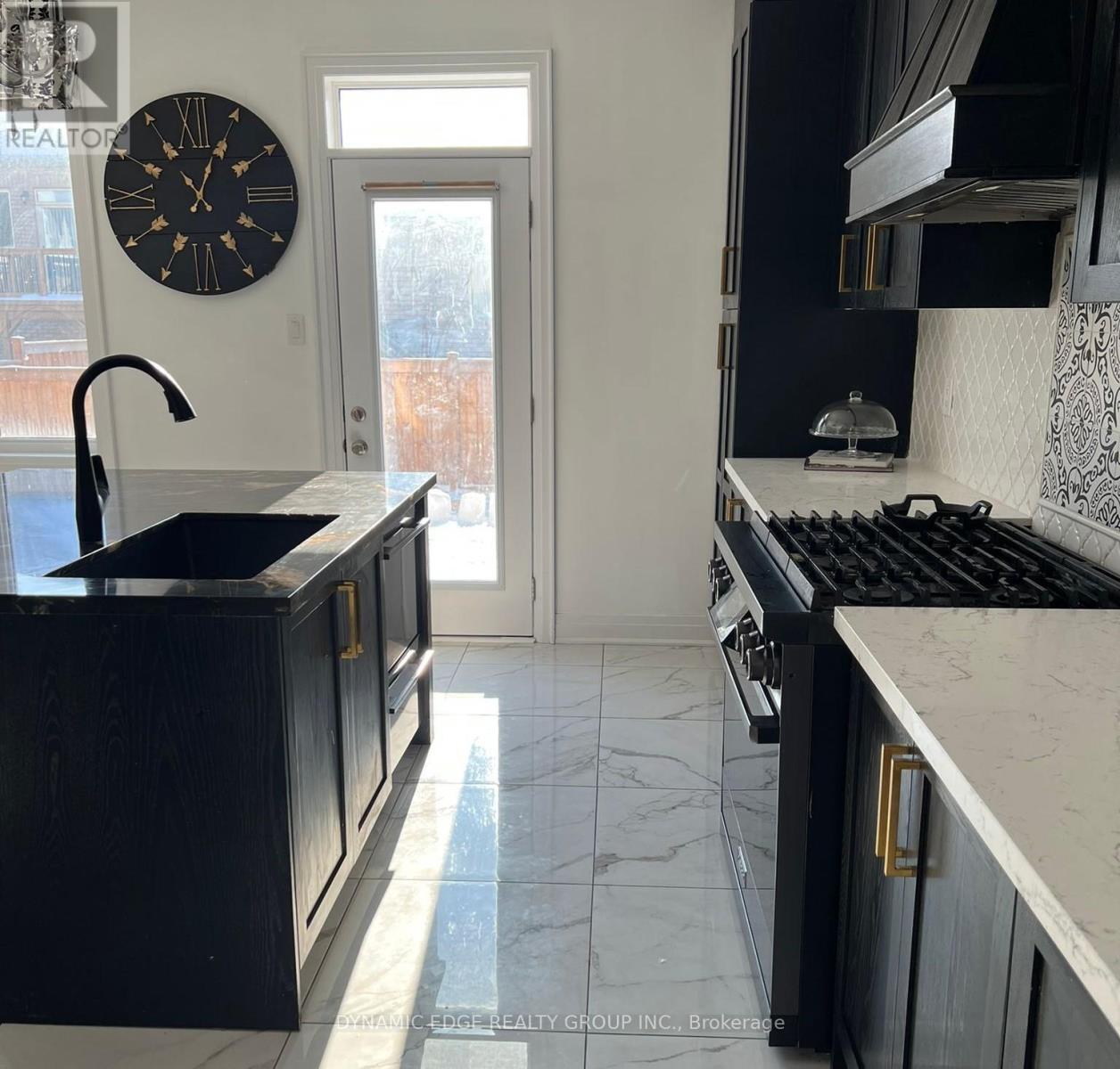 70 Elmhurst Street, Scugog, ON - Indoor Photo Showing Kitchen