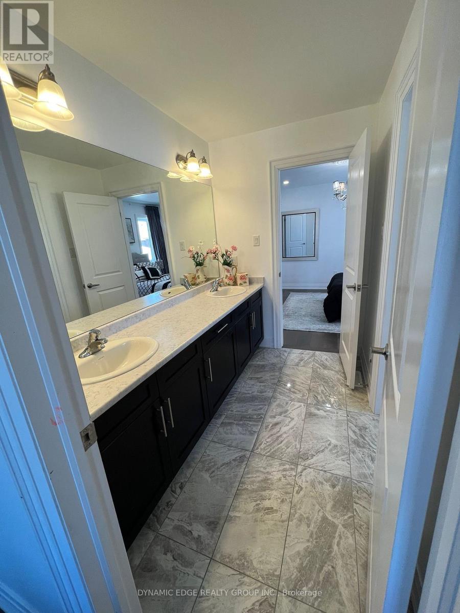 70 Elmhurst Street, Scugog, ON - Indoor Photo Showing Bathroom