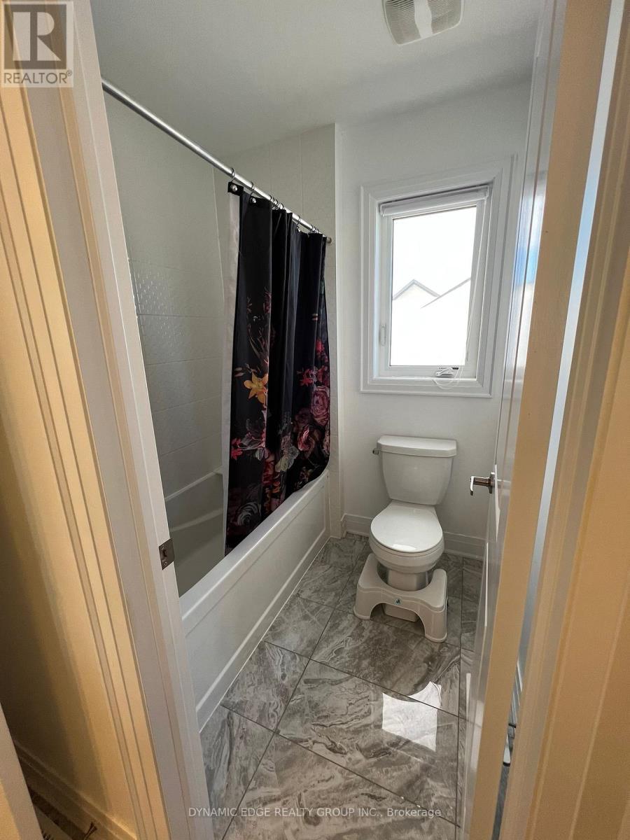 70 Elmhurst Street, Scugog, ON - Indoor Photo Showing Bathroom