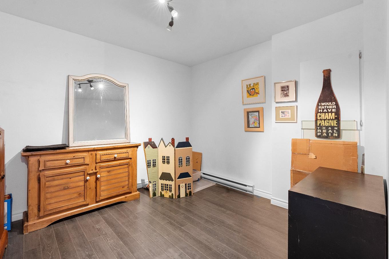 Salle familiale - 7999 Boul. Wilfrid-Hamel, Québec (Sainte-Foy/Sillery/Cap-Rouge), QC - Indoor