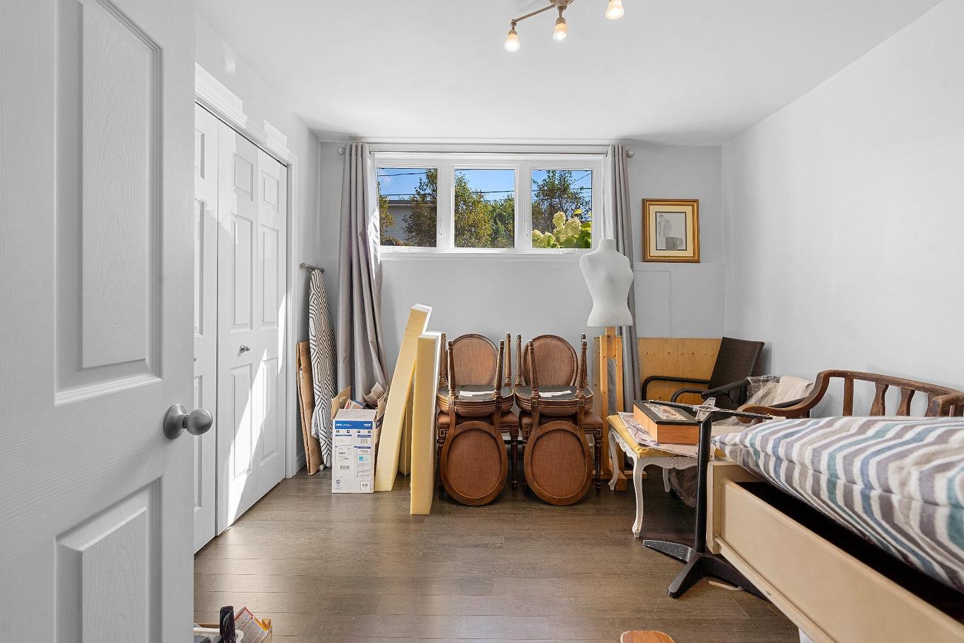 Chambre à coucher - 7999 Boul. Wilfrid-Hamel, Québec (Sainte-Foy/Sillery/Cap-Rouge), QC - Indoor Photo Showing Other Room