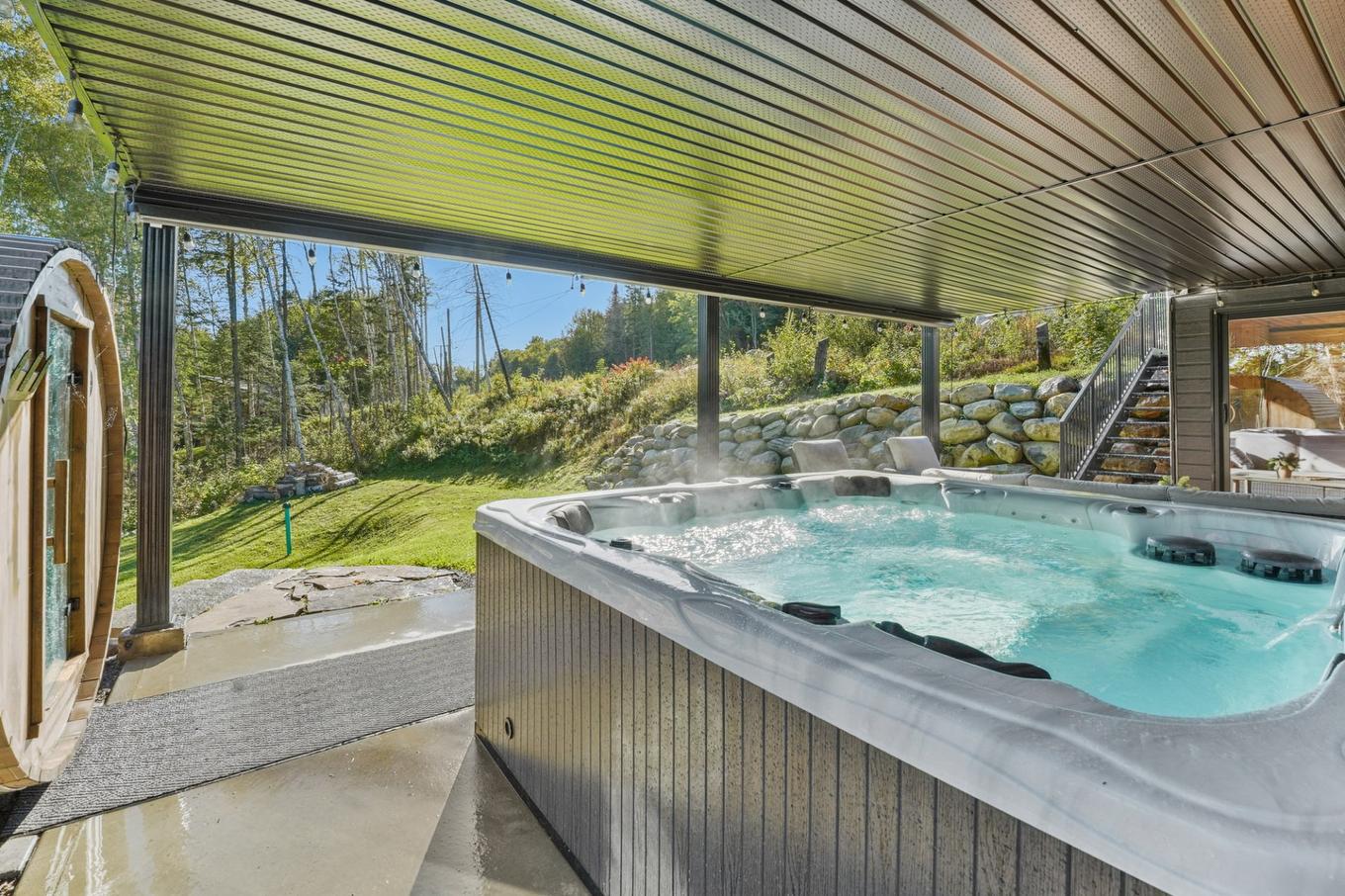 Spa - 31 Ch. De L'Altitude, Saint-Côme, QC - Outdoor