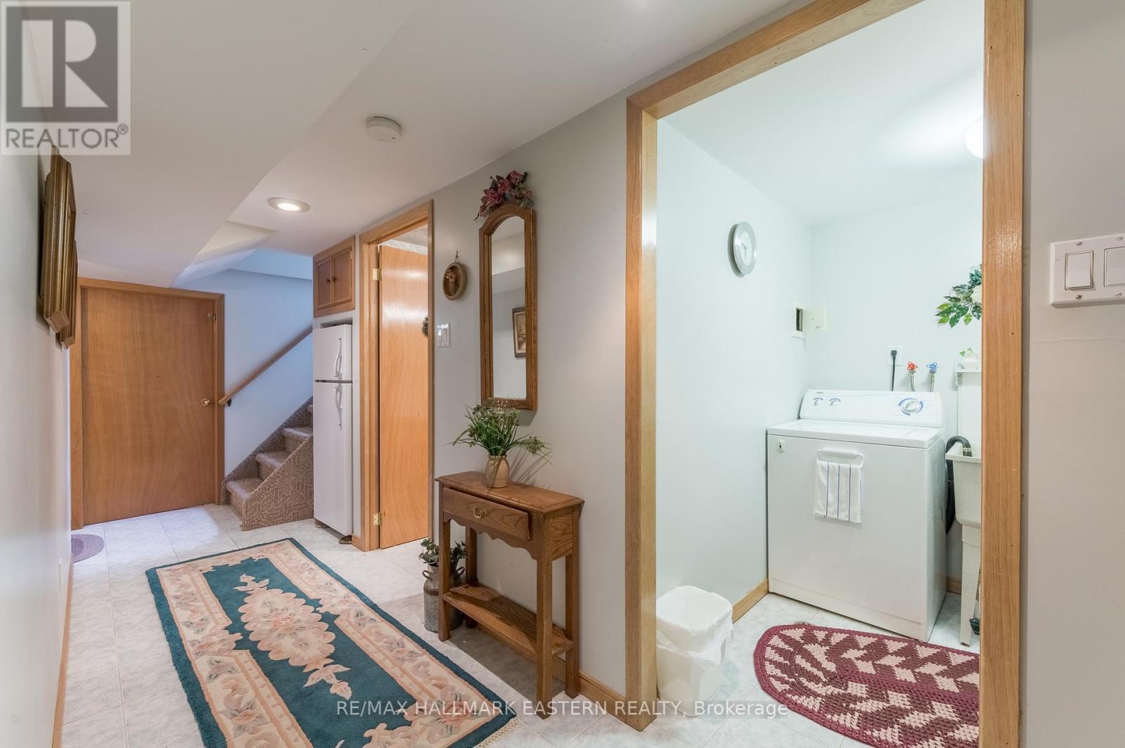 385 Bellevue Street, Peterborough (Northcrest Ward 5), ON - Indoor Photo Showing Laundry Room