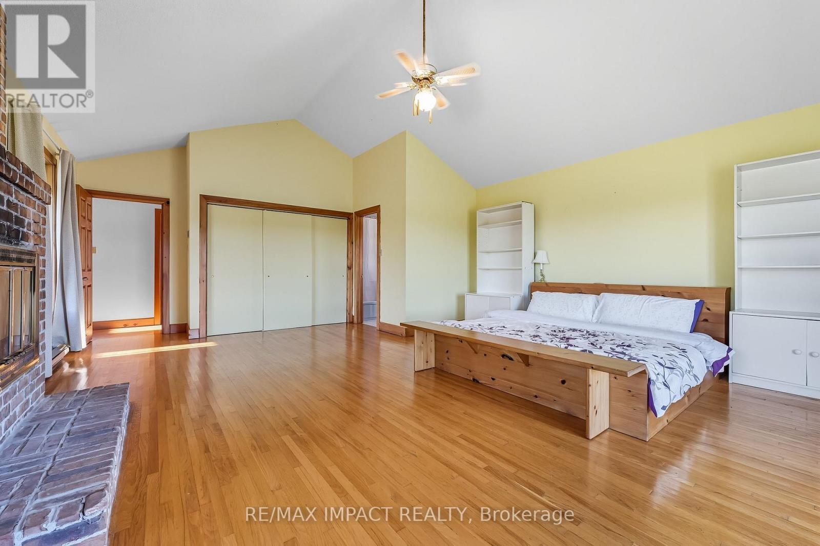 1530 10 Line W, Trent Hills, ON - Indoor Photo Showing Bedroom