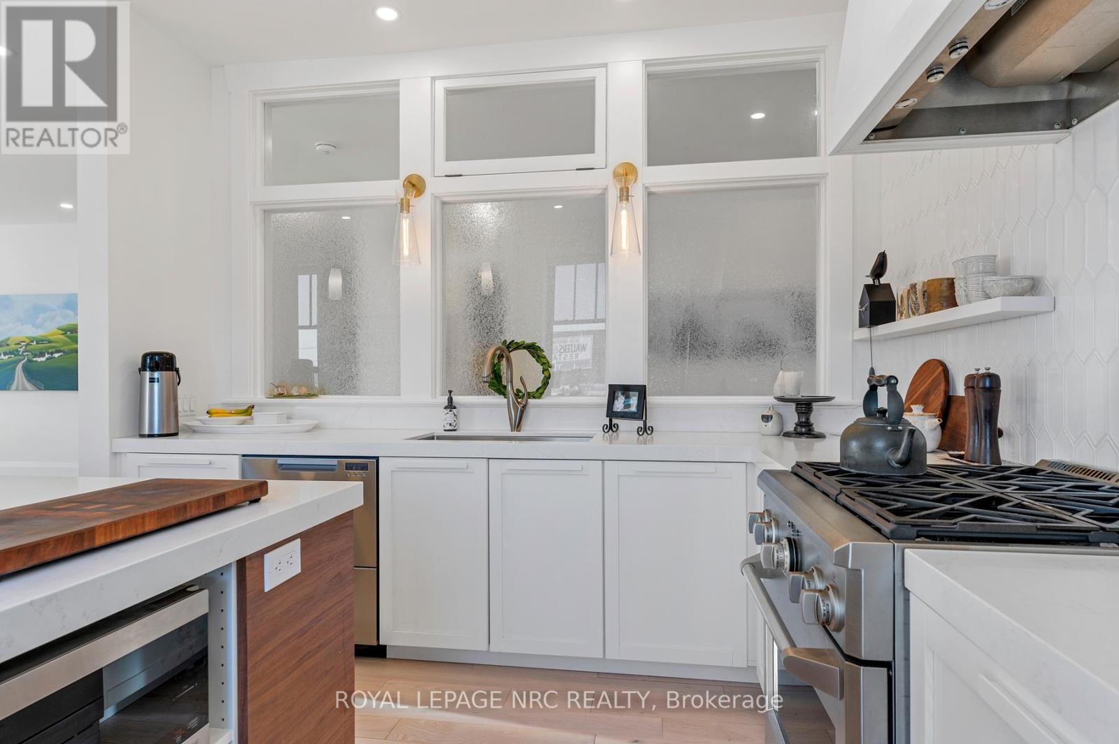 244 West Street, Port Colborne (Sugarloaf), ON