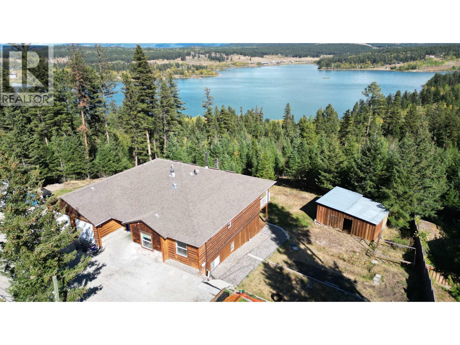4849 Bryan Crescent, 108 Mile Ranch, BC - Outdoor With Body Of Water With View