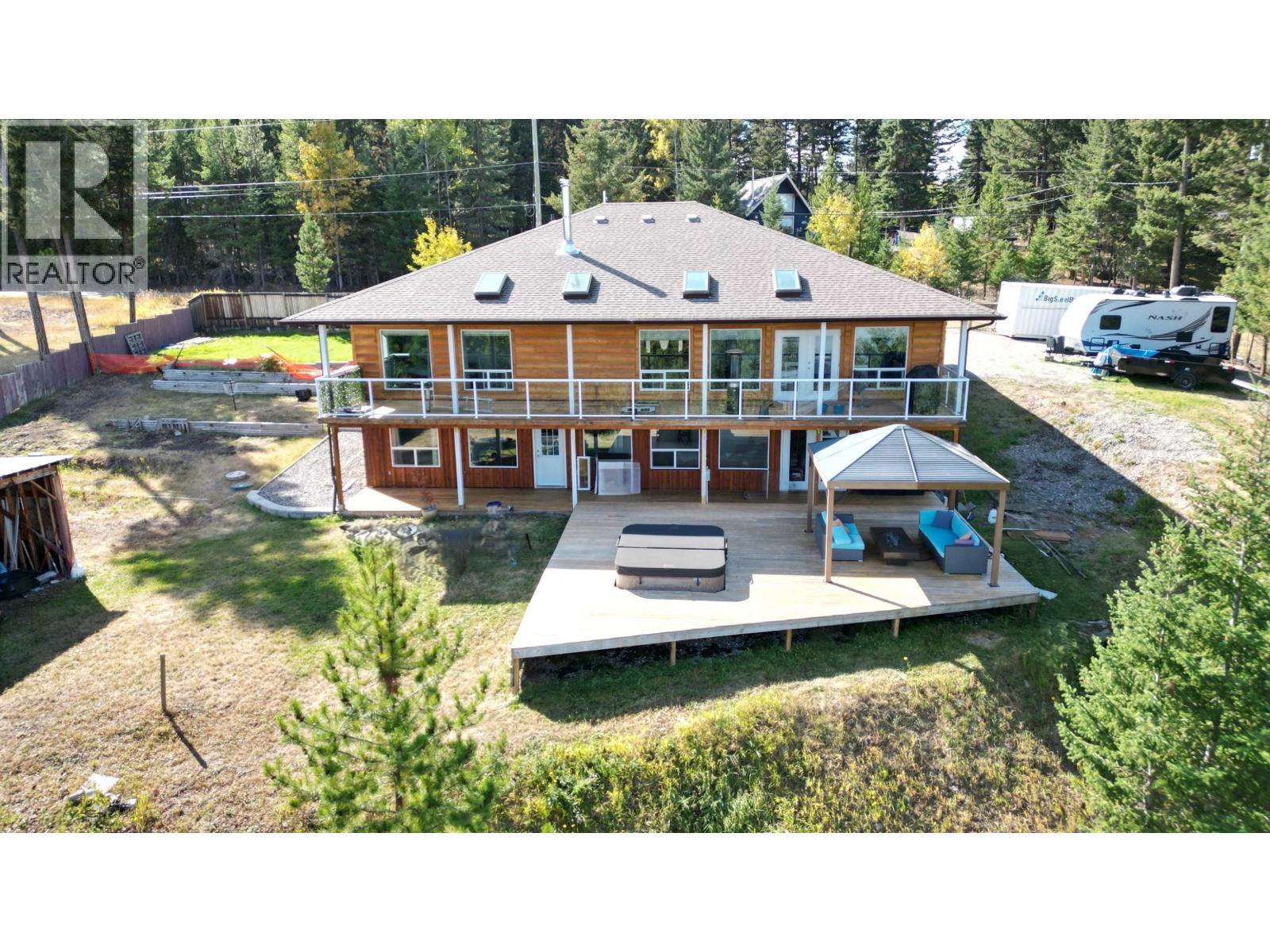 4849 Bryan Crescent, 108 Mile Ranch, BC - Outdoor With Deck Patio Veranda