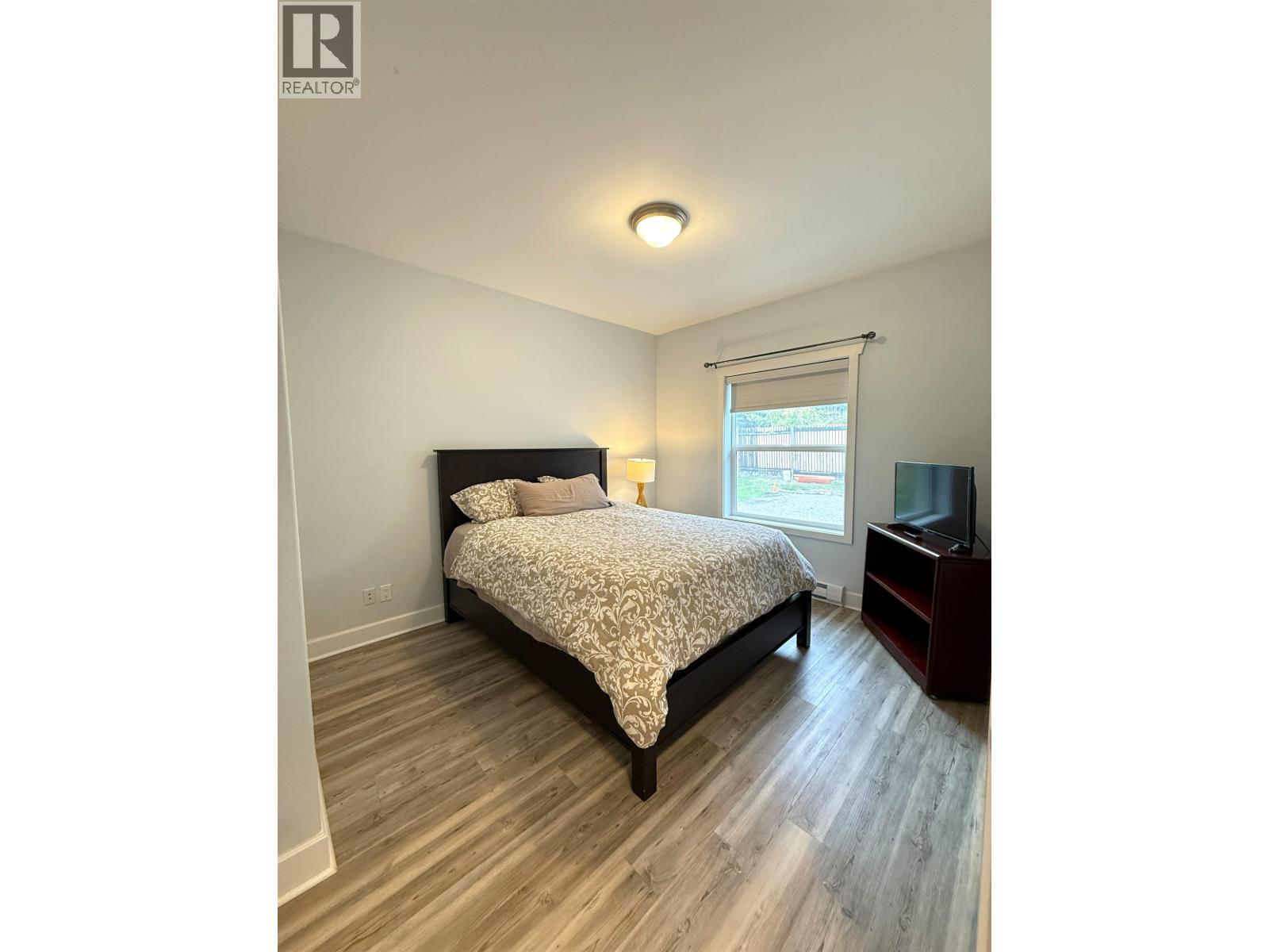 4849 Bryan Crescent, 108 Mile Ranch, BC - Indoor Photo Showing Bedroom