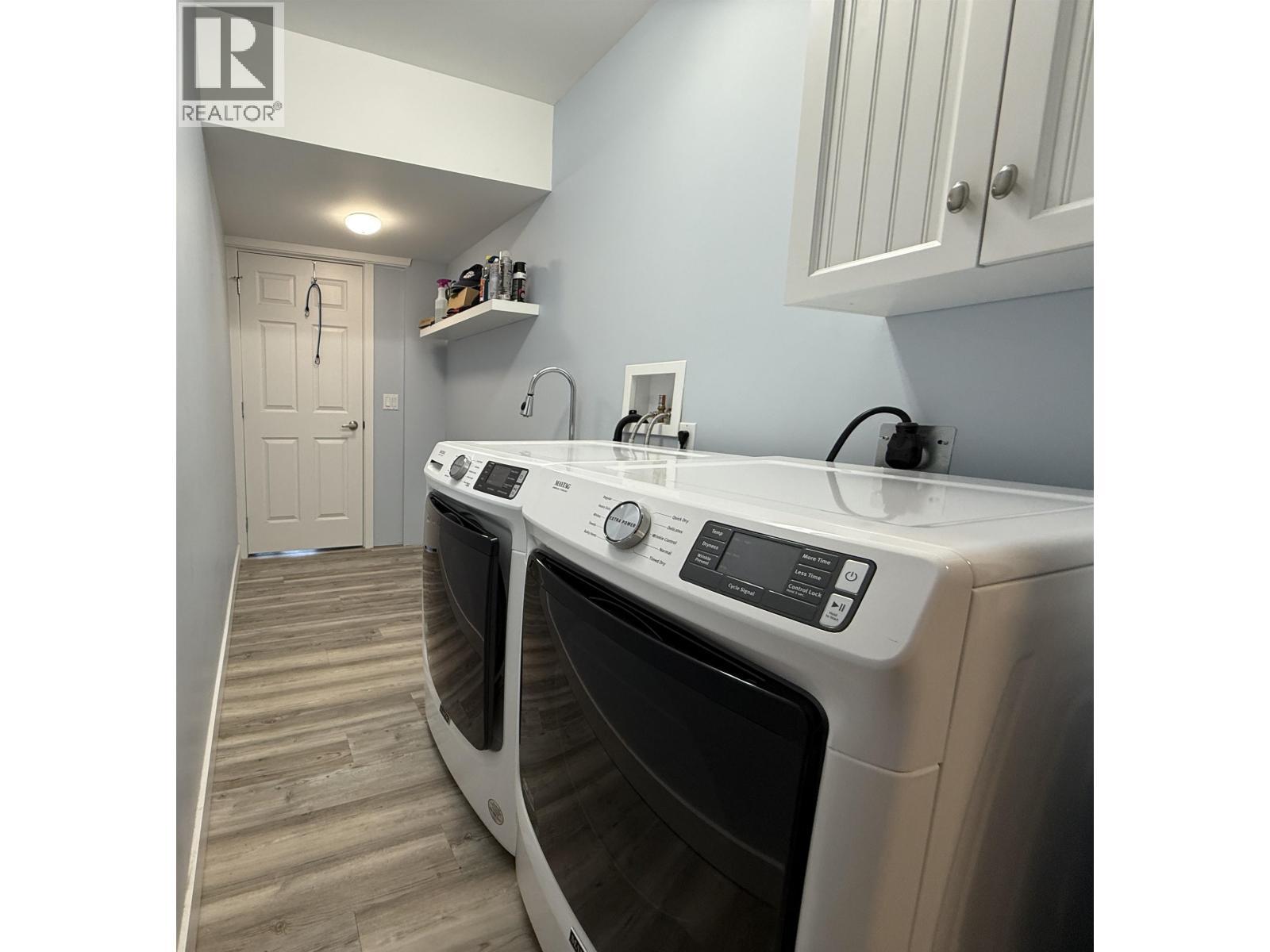 4849 Bryan Crescent, 108 Mile Ranch, BC - Indoor Photo Showing Laundry Room