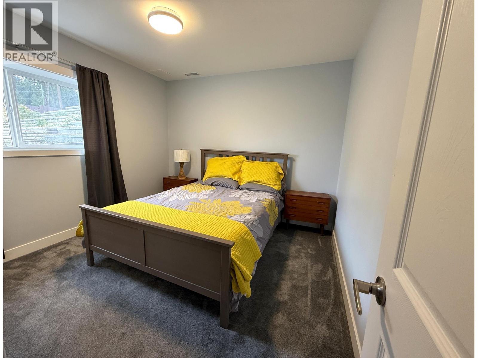 4849 Bryan Crescent, 108 Mile Ranch, BC - Indoor Photo Showing Bedroom