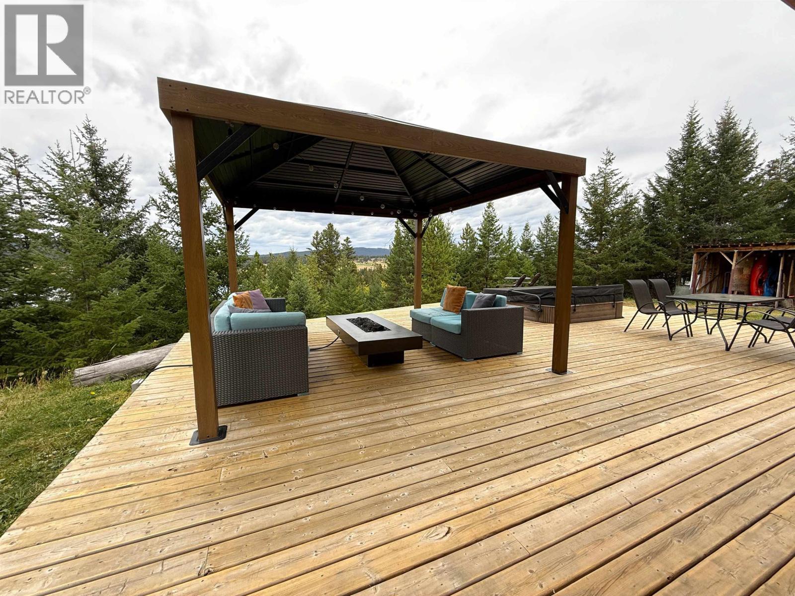 4849 Bryan Crescent, 108 Mile Ranch, BC - Outdoor With Deck Patio Veranda With Exterior