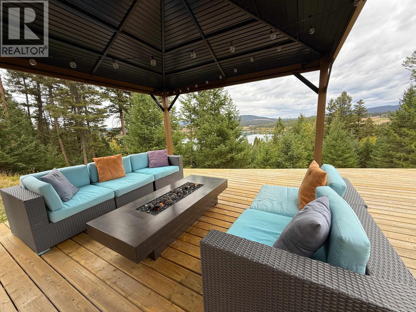 4849 Bryan Crescent, 108 Mile Ranch, BC - Outdoor With Deck Patio Veranda With Exterior