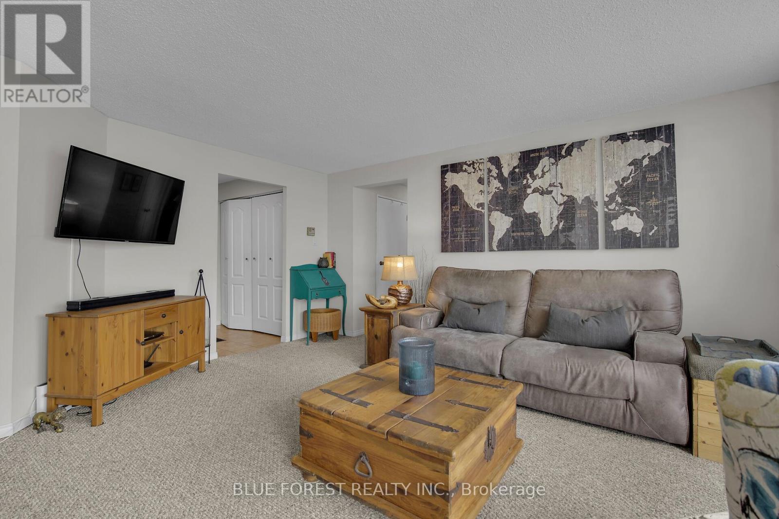 909 - 127 Belmont Drive, London South (South O), ON - Indoor Photo Showing Living Room
