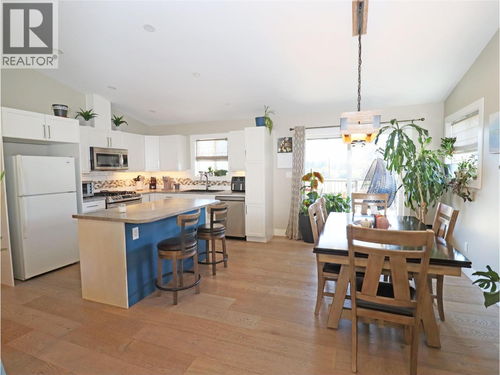 3600 Hall Frontage Road, Grand Forks, BC - Indoor