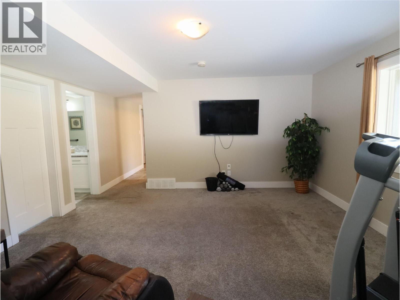 3600 Hall Frontage Road, Grand Forks, BC - Indoor