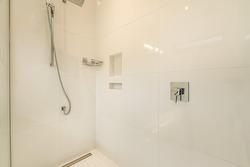 Ensuite bathroom -