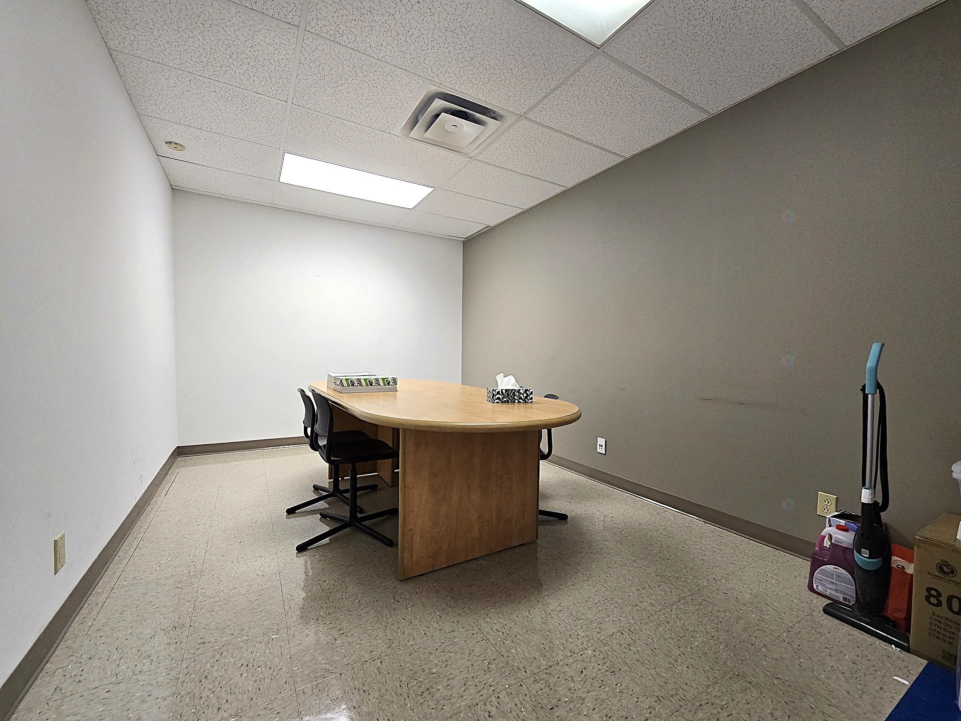 Conference room - 201-1405 Boul. Henri-Bourassa O., Montréal (Ahuntsic-Cartierville), QC - Indoor