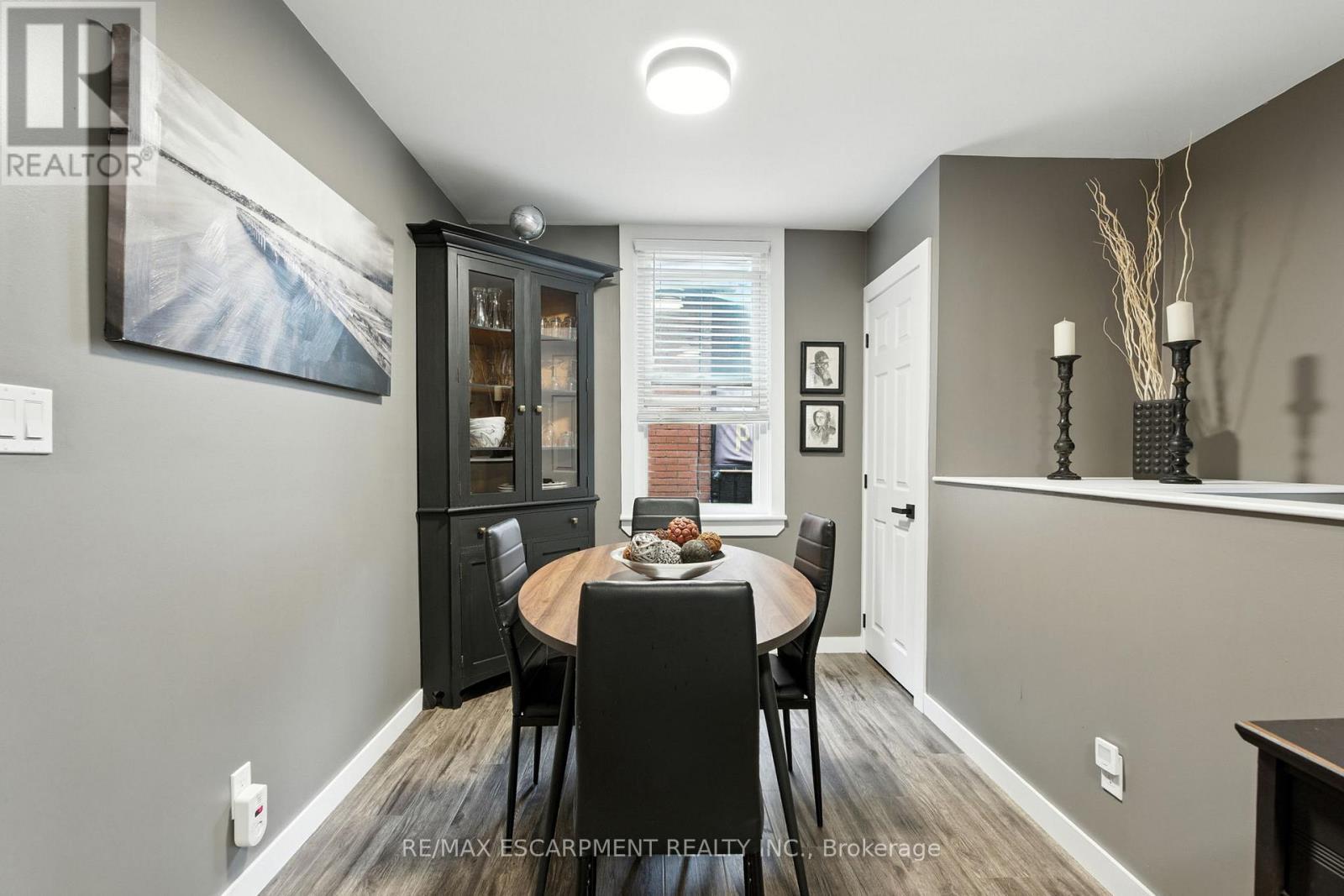 85 Crosthwaite Avenue N, Hamilton, ON - Indoor Photo Showing Dining Room