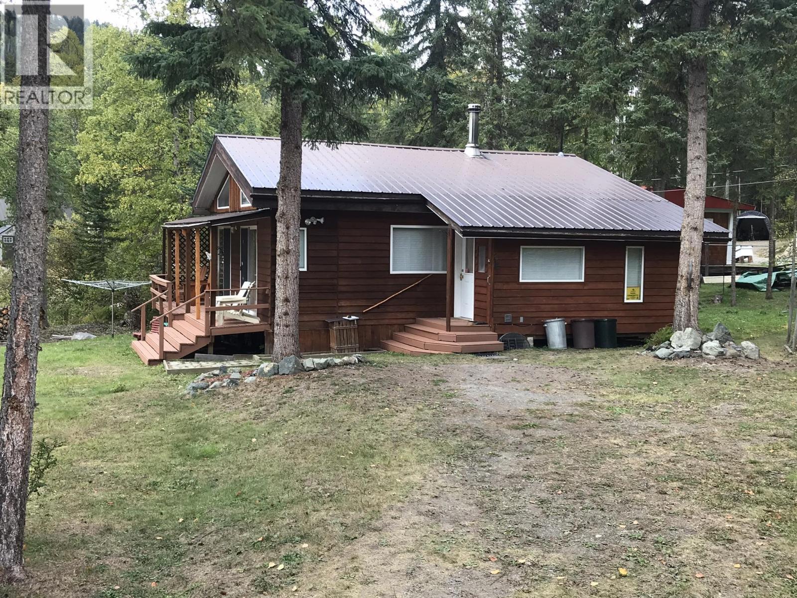 3548 Sellars Road, 100 Mile House, BC - Outdoor