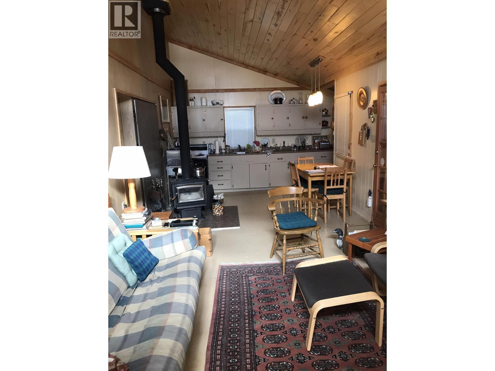 3548 Sellars Road, 100 Mile House, BC -