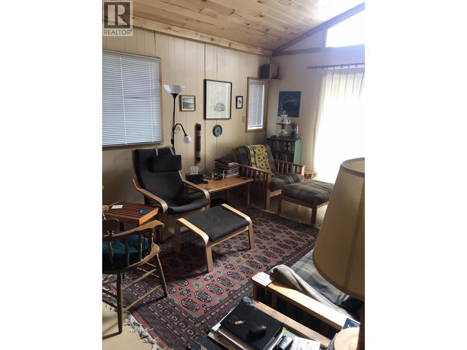 3548 Sellars Road, 100 Mile House, BC - Indoor