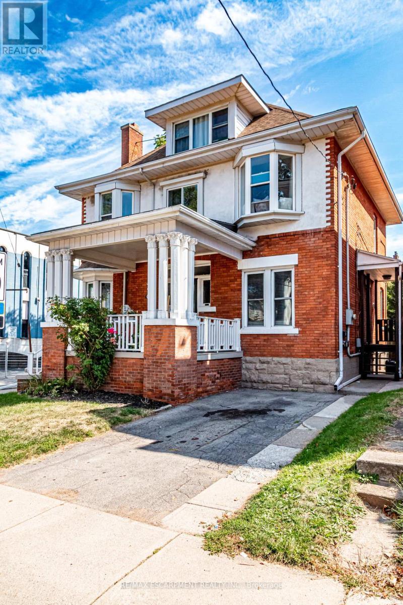 2 - 11 Eastbourne Avenue, Hamilton, ON - Outdoor With Facade