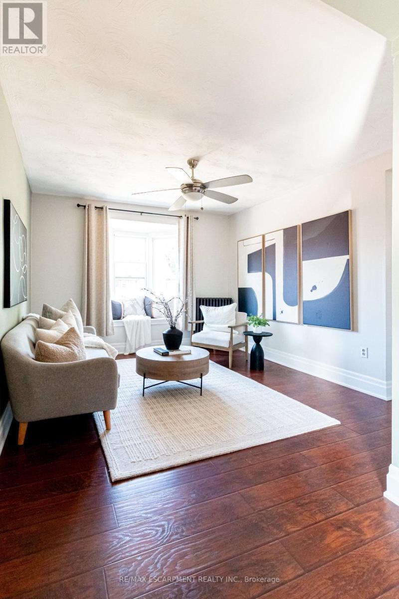 2 - 11 Eastbourne Avenue, Hamilton, ON - Indoor