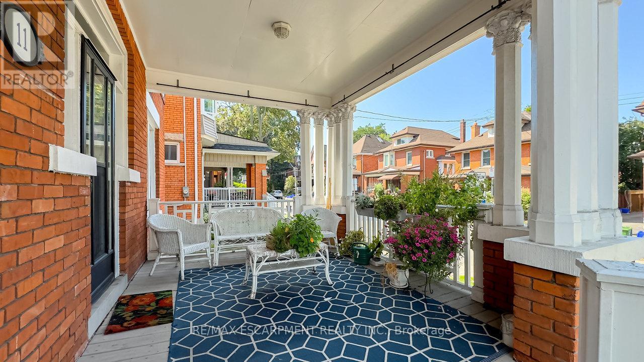 2 - 11 Eastbourne Avenue, Hamilton, ON - Outdoor With Exterior