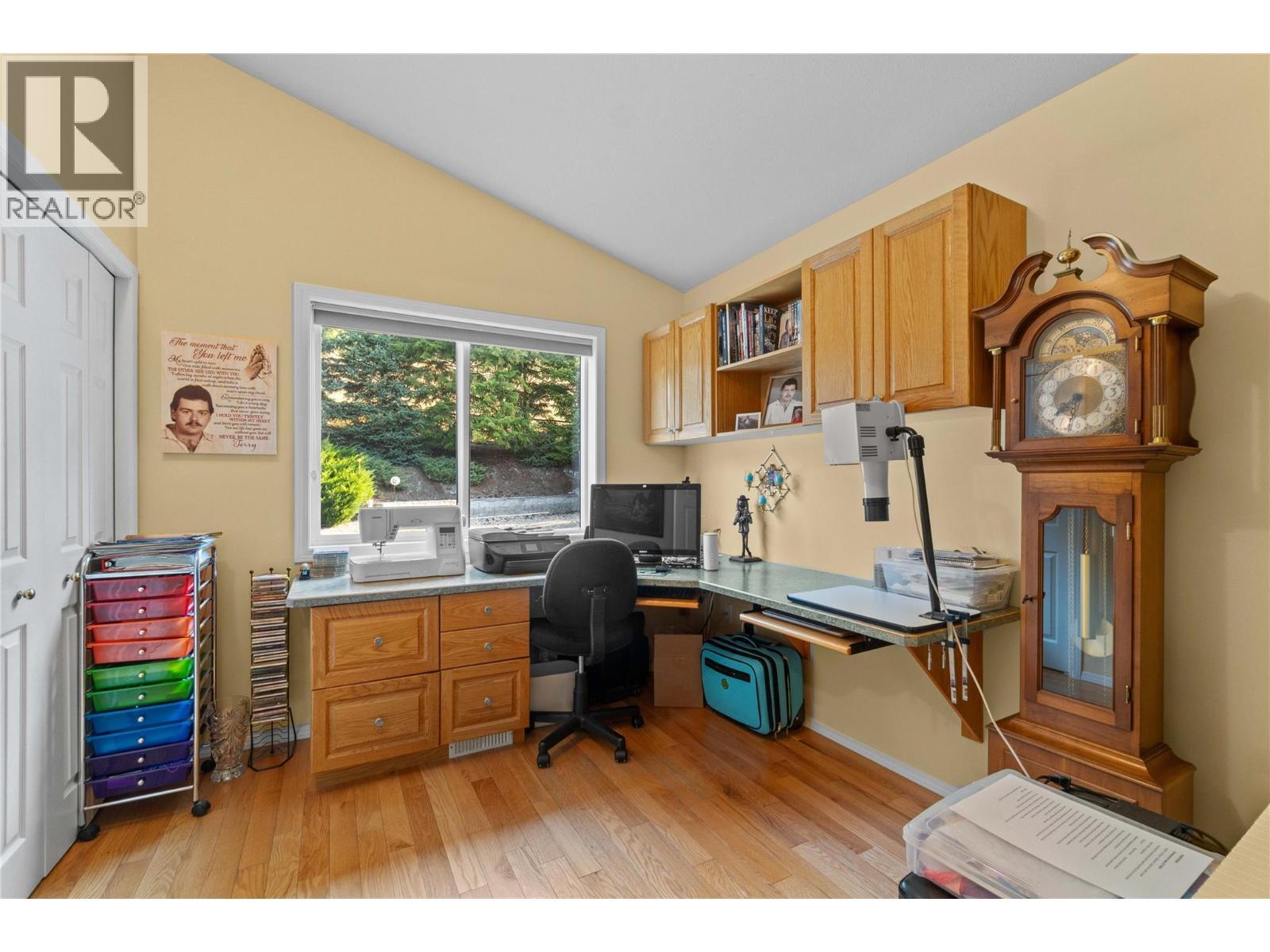 760 Mobley Road, Tappen, BC - Indoor Photo Showing Other Room