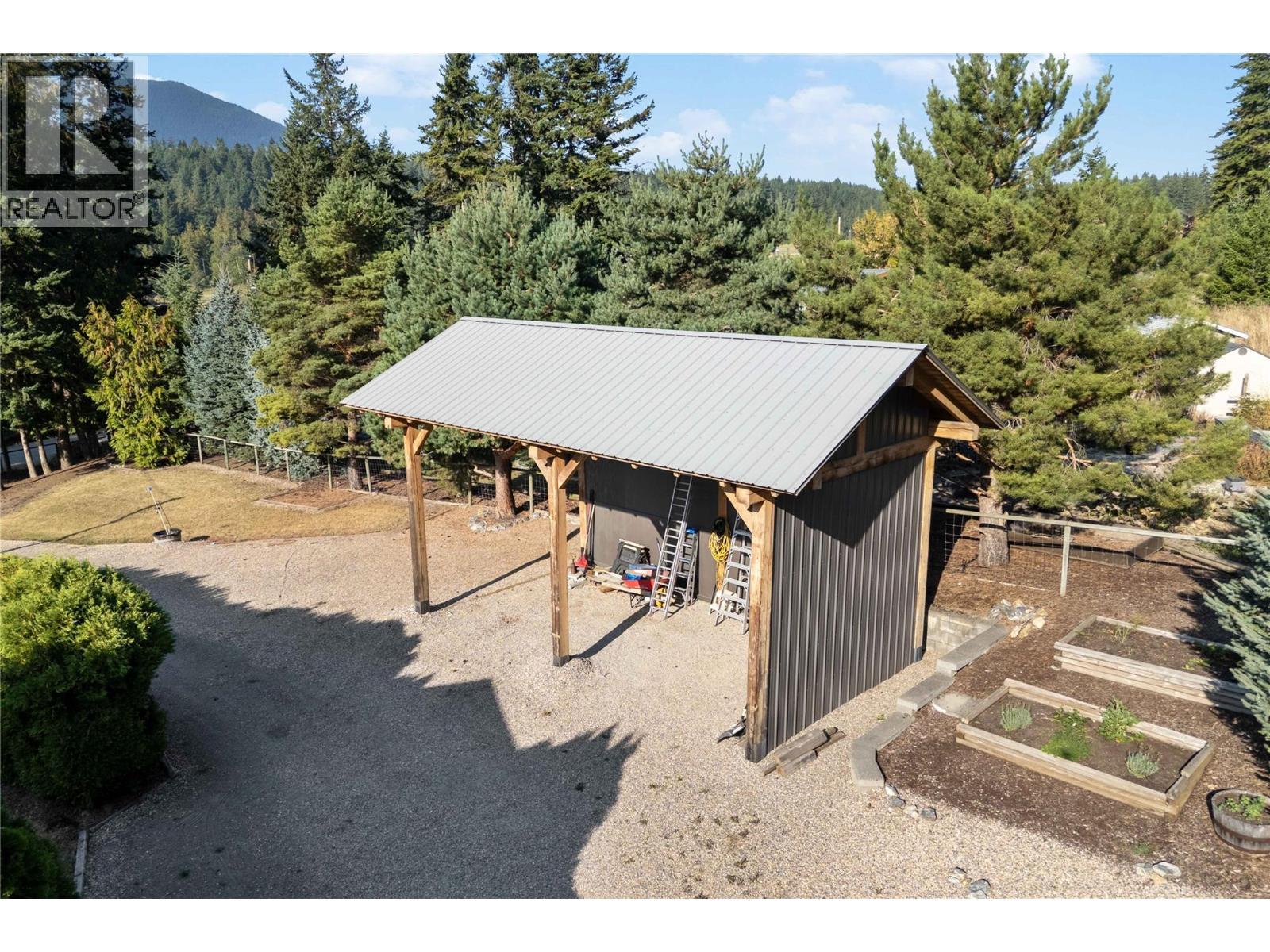760 Mobley Road, Tappen, BC - Outdoor