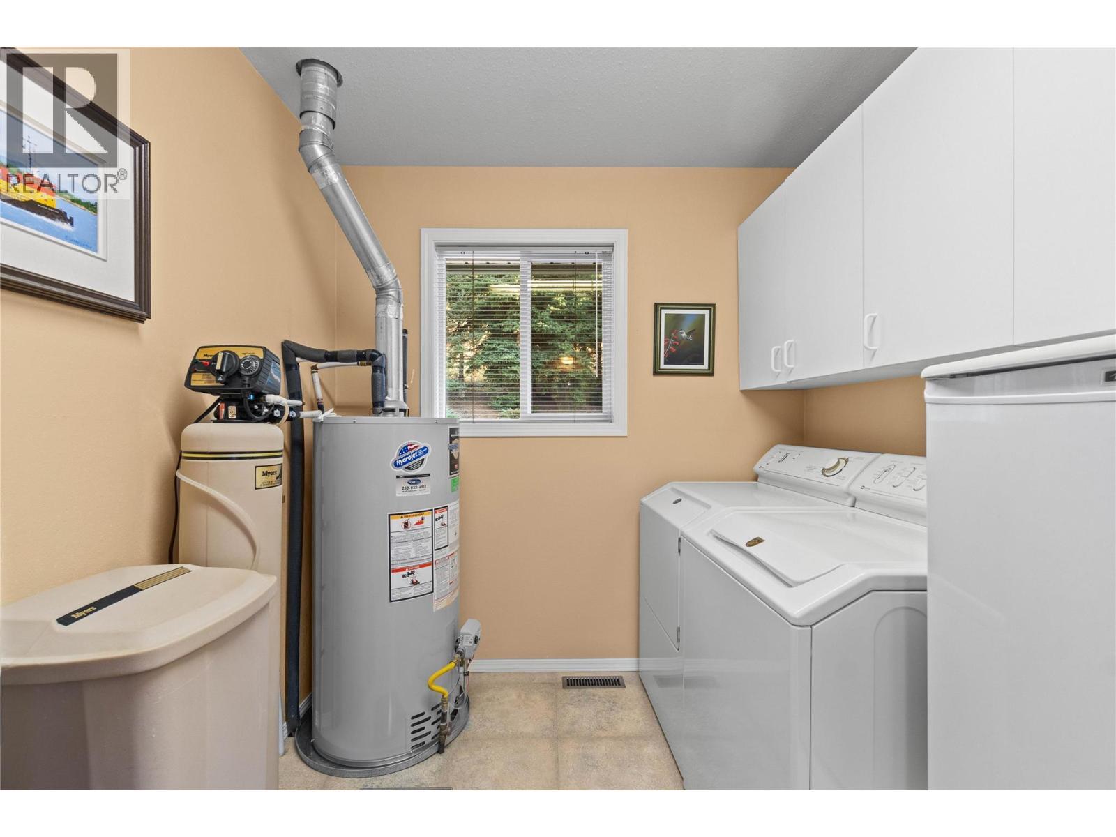 760 Mobley Road, Tappen, BC - Indoor Photo Showing Laundry Room