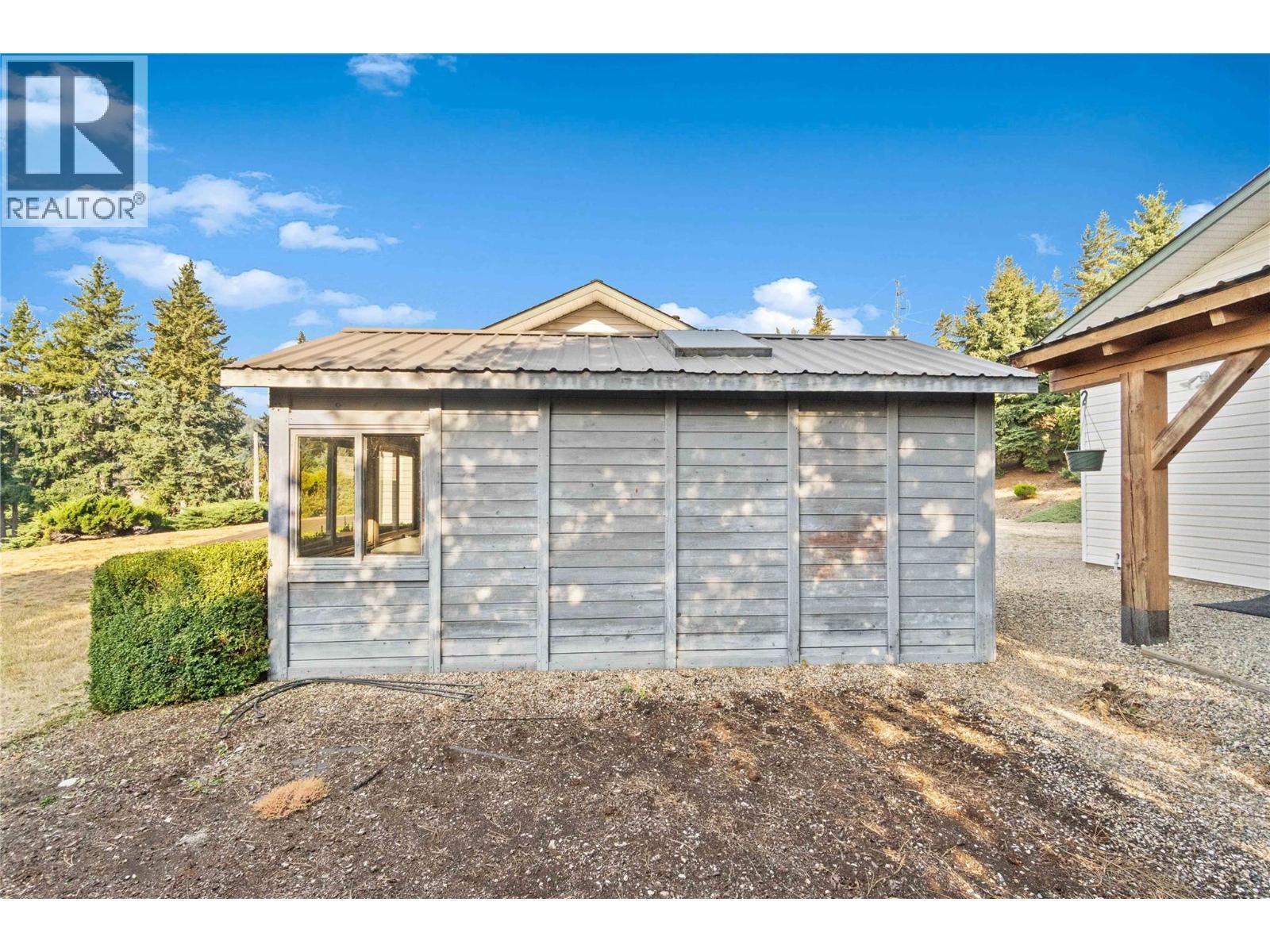 760 Mobley Road, Tappen, BC - Outdoor