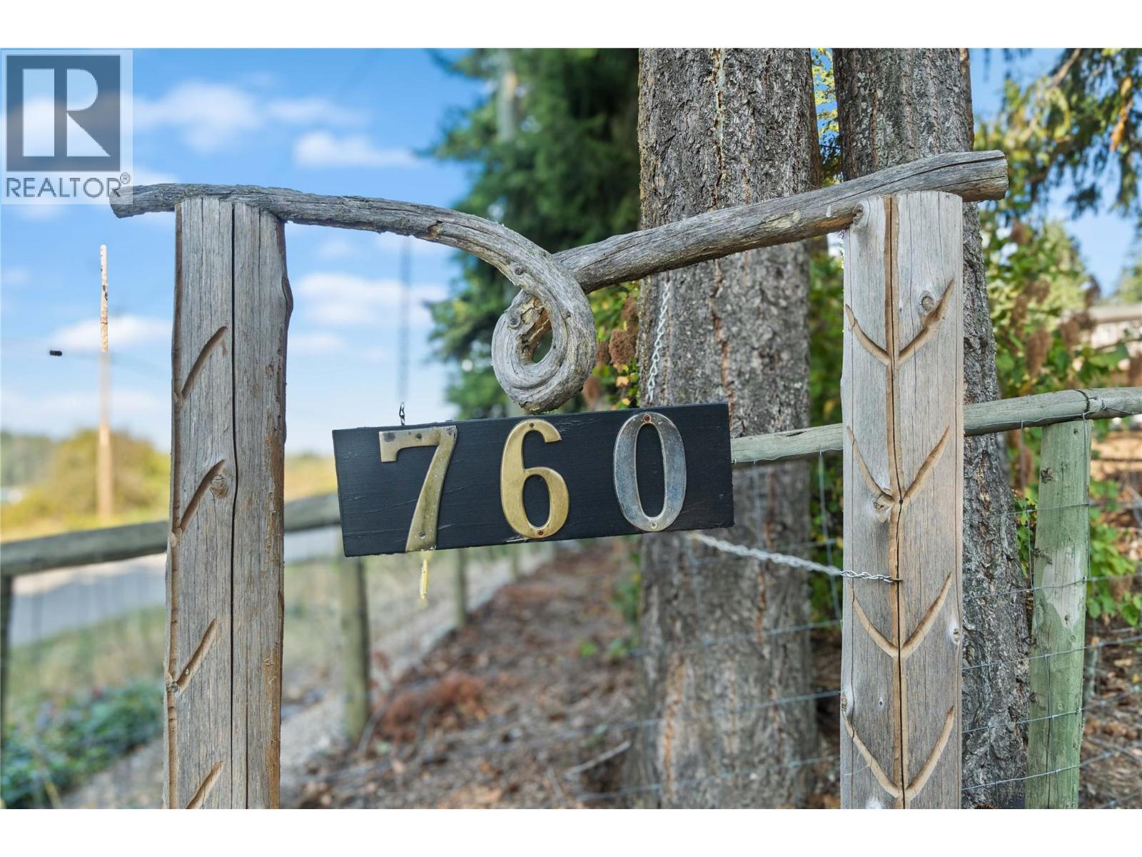 760 Mobley Road, Tappen, BC - Outdoor