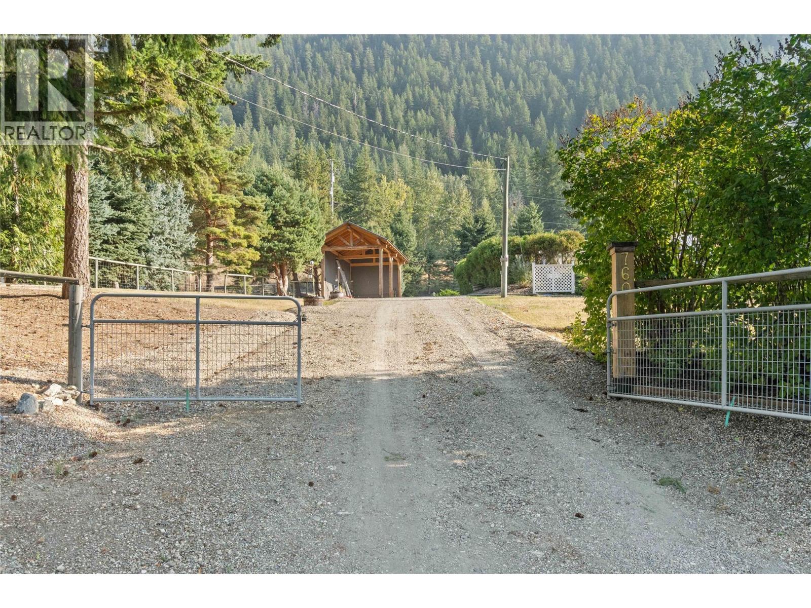 760 Mobley Road, Tappen, BC - Outdoor