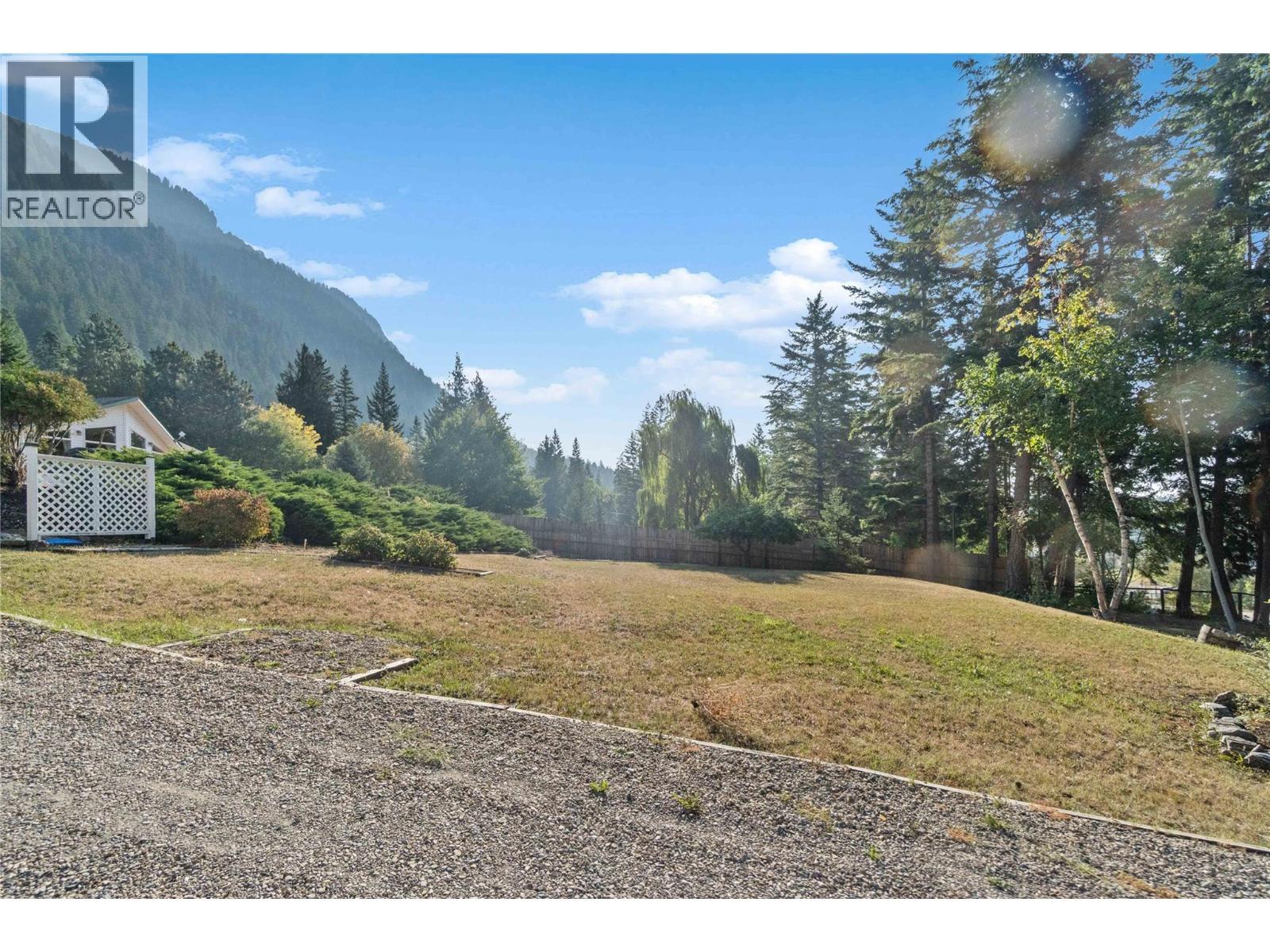 760 Mobley Road, Tappen, BC - Outdoor