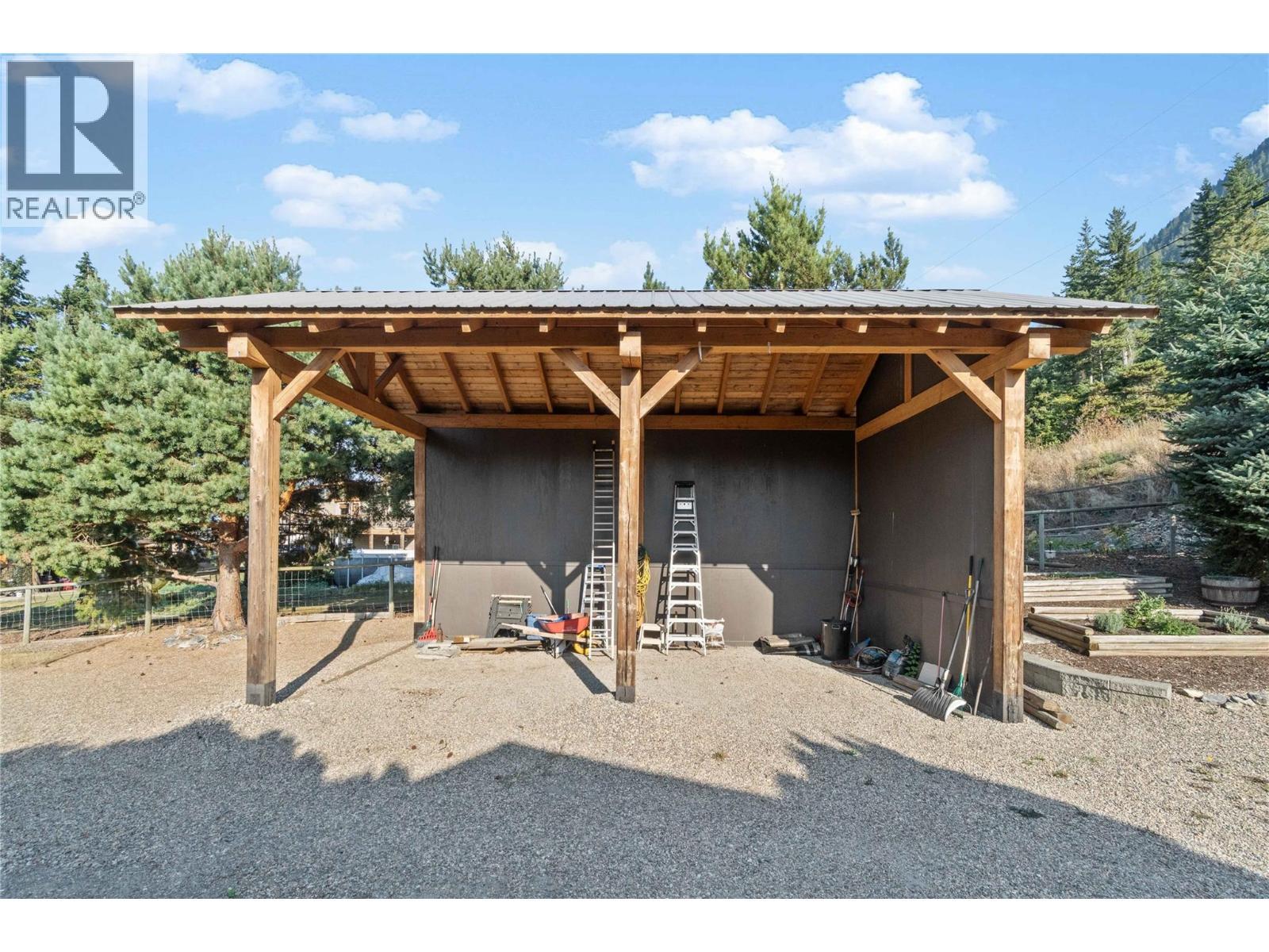 760 Mobley Road, Tappen, BC - Outdoor