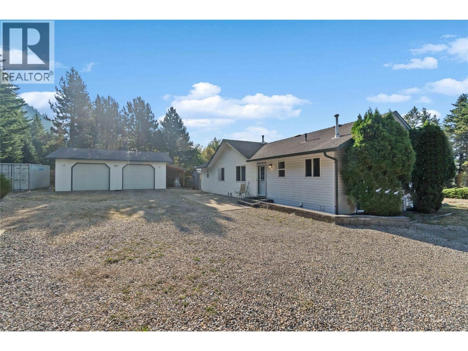 760 Mobley Road, Tappen, BC - Outdoor