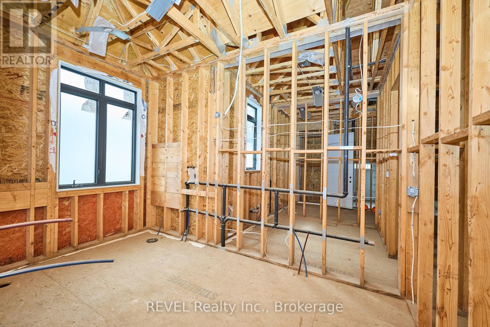 PRIMARY ENSUITE - 62 Bergenstein Crescent, Pelham (Fonthill), ON - Indoor Photo Showing Other Room