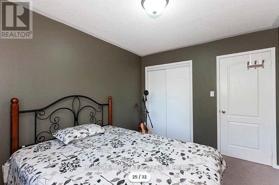 36 Bramcedar Crescent, Brampton, ON - Indoor Photo Showing Bedroom