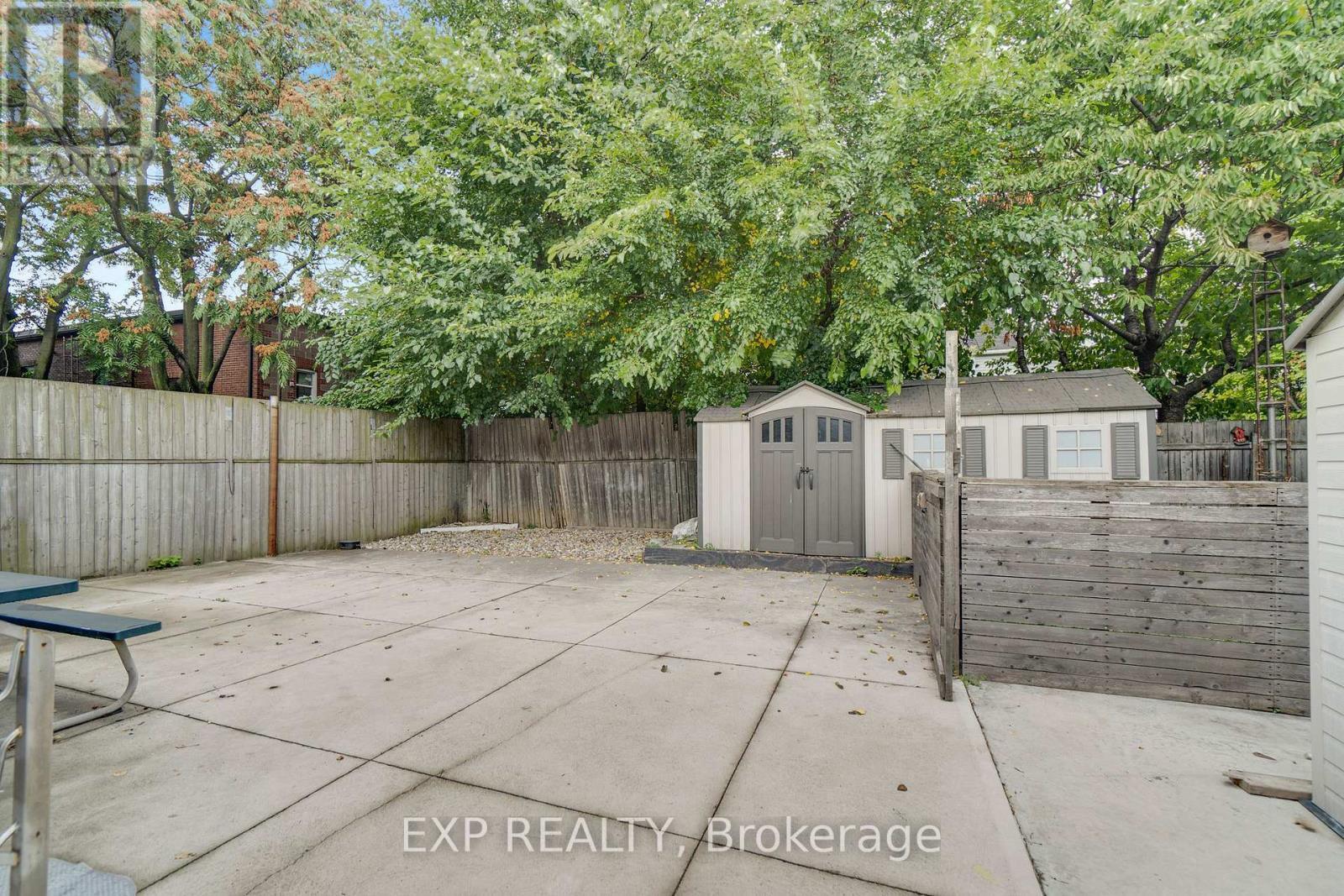 23 Lyndhurst Street, Hamilton, ON - Outdoor