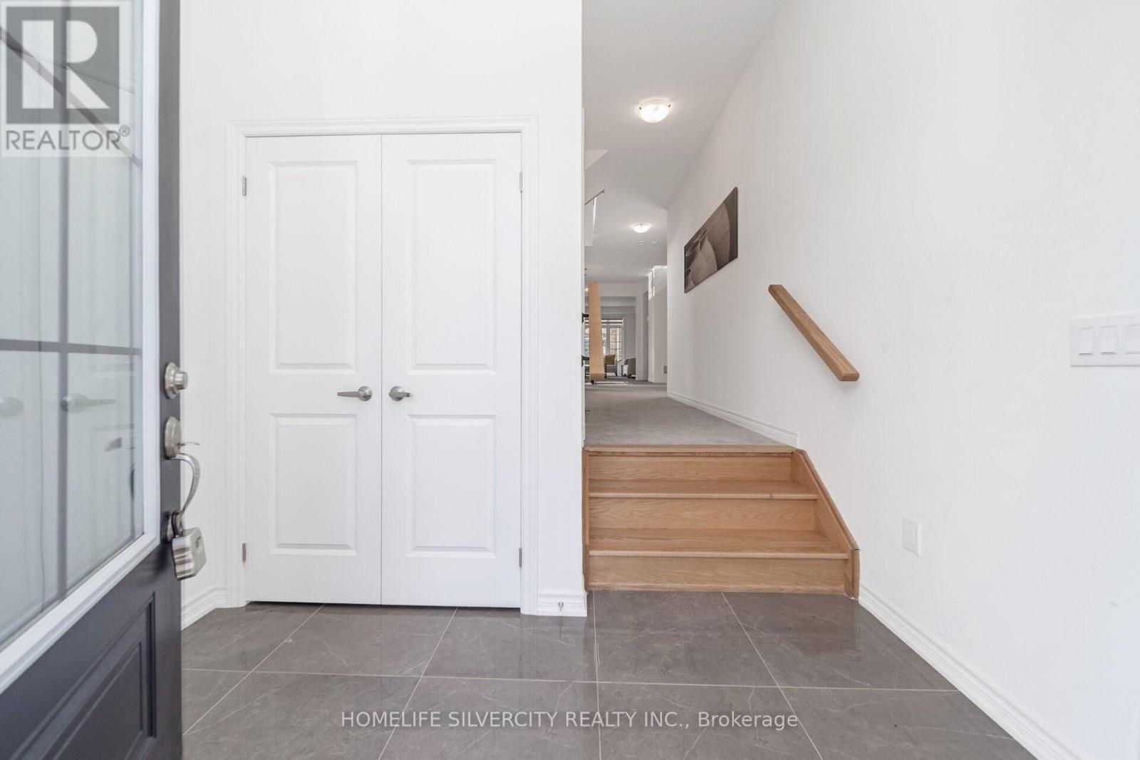 26 Sassafrass Road, Springwater, ON - Indoor Photo Showing Other Room