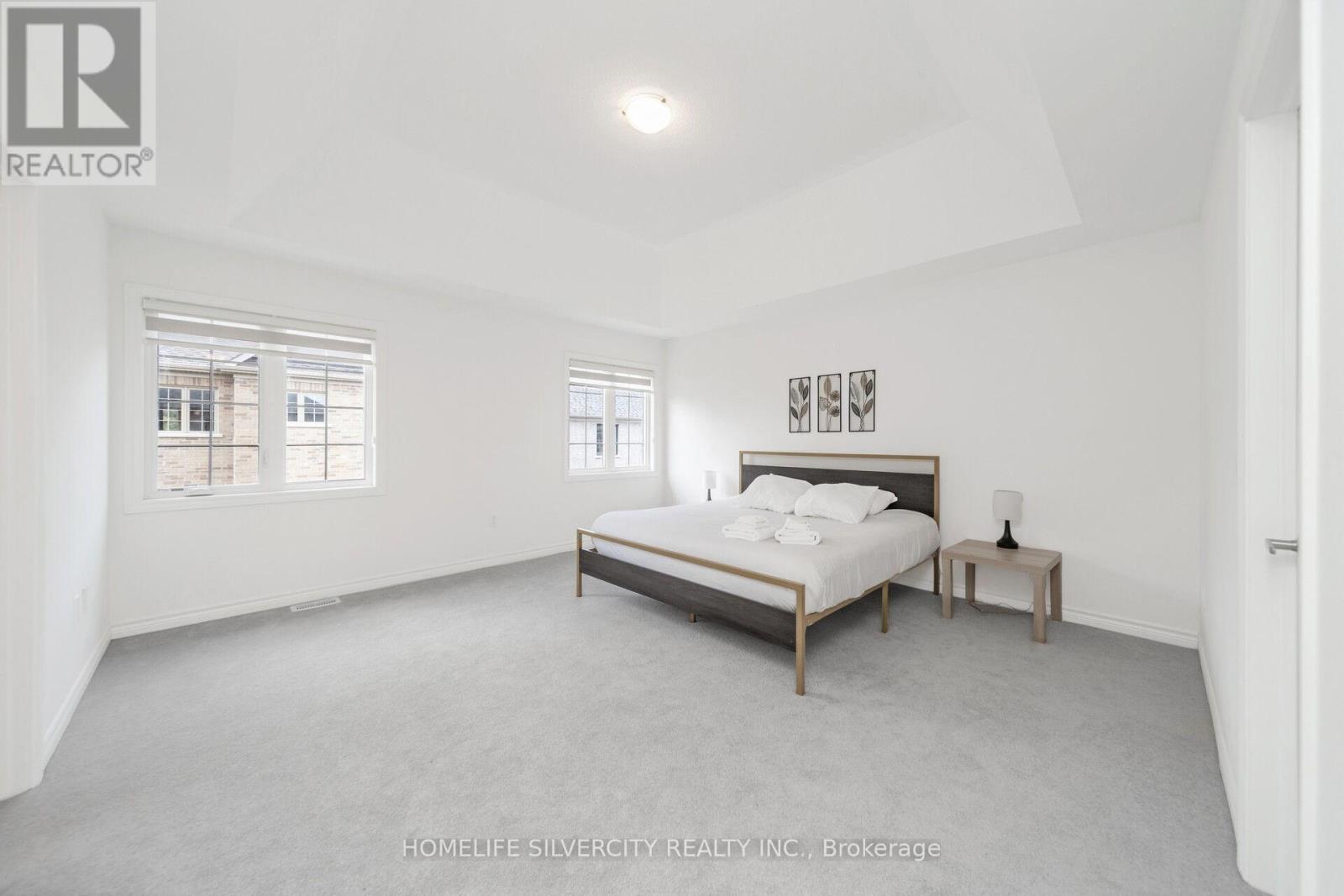 26 Sassafrass Road, Springwater, ON - Indoor Photo Showing Bedroom