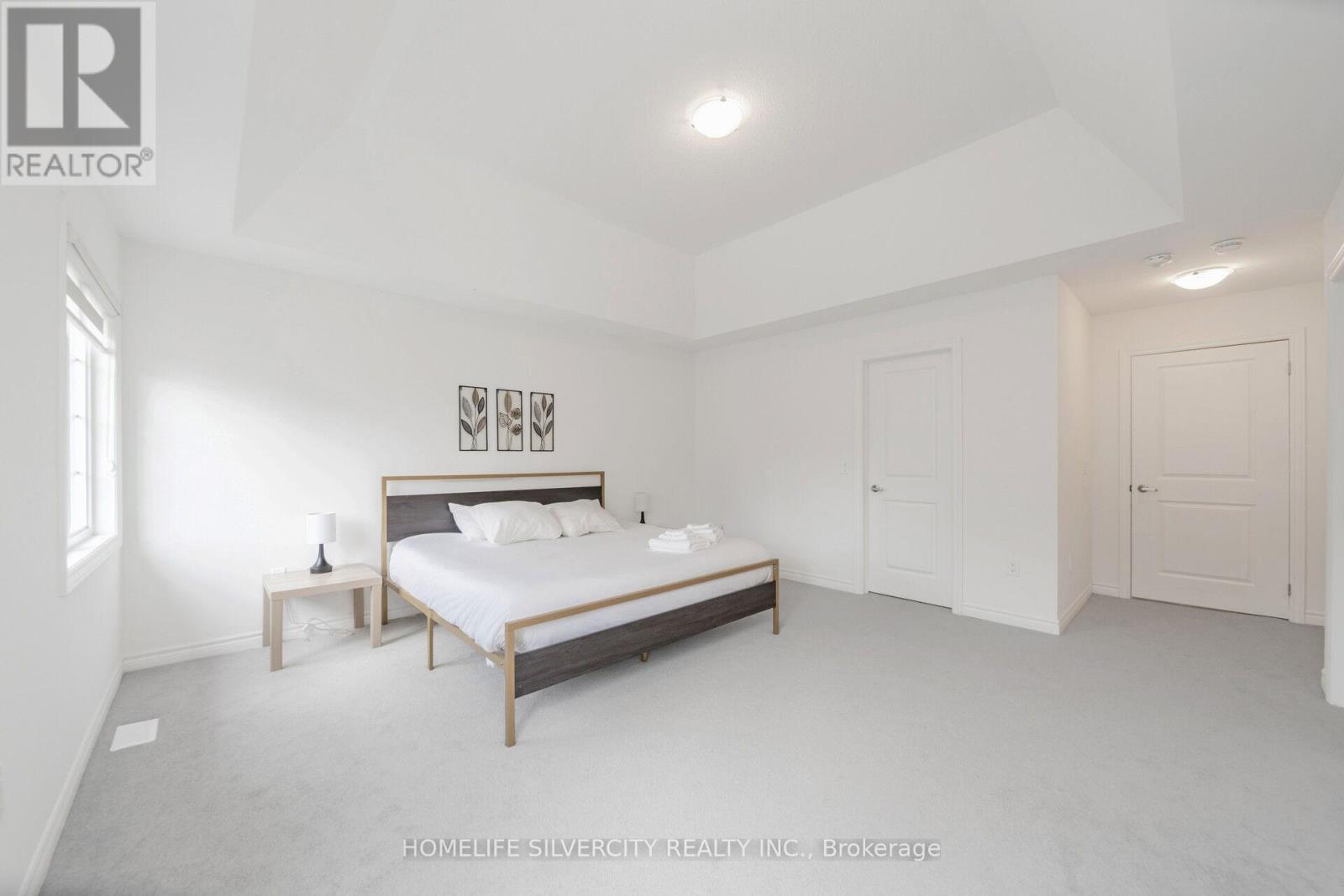 26 Sassafrass Road, Springwater, ON - Indoor Photo Showing Bedroom