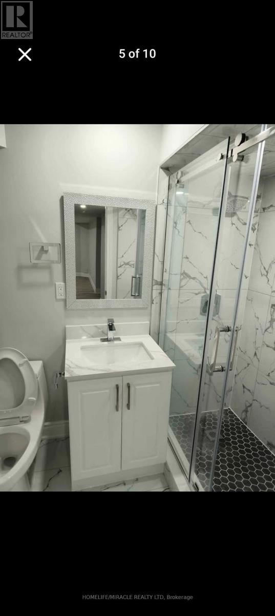 69 Enford Crescent, Brampton, ON - Indoor Photo Showing Bathroom