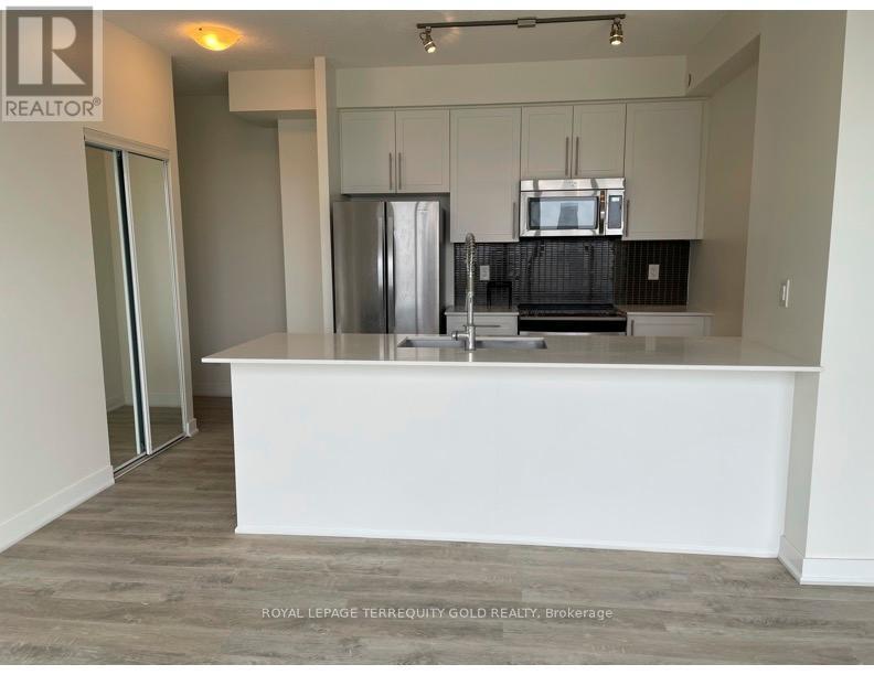 2405 - 4011 Brickstone Mews, Mississauga, ON - Indoor Photo Showing Kitchen With Stainless Steel Kitchen